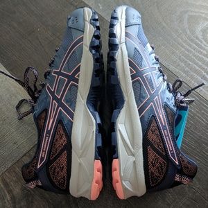 ⚠️ sold ⚠️New Asics